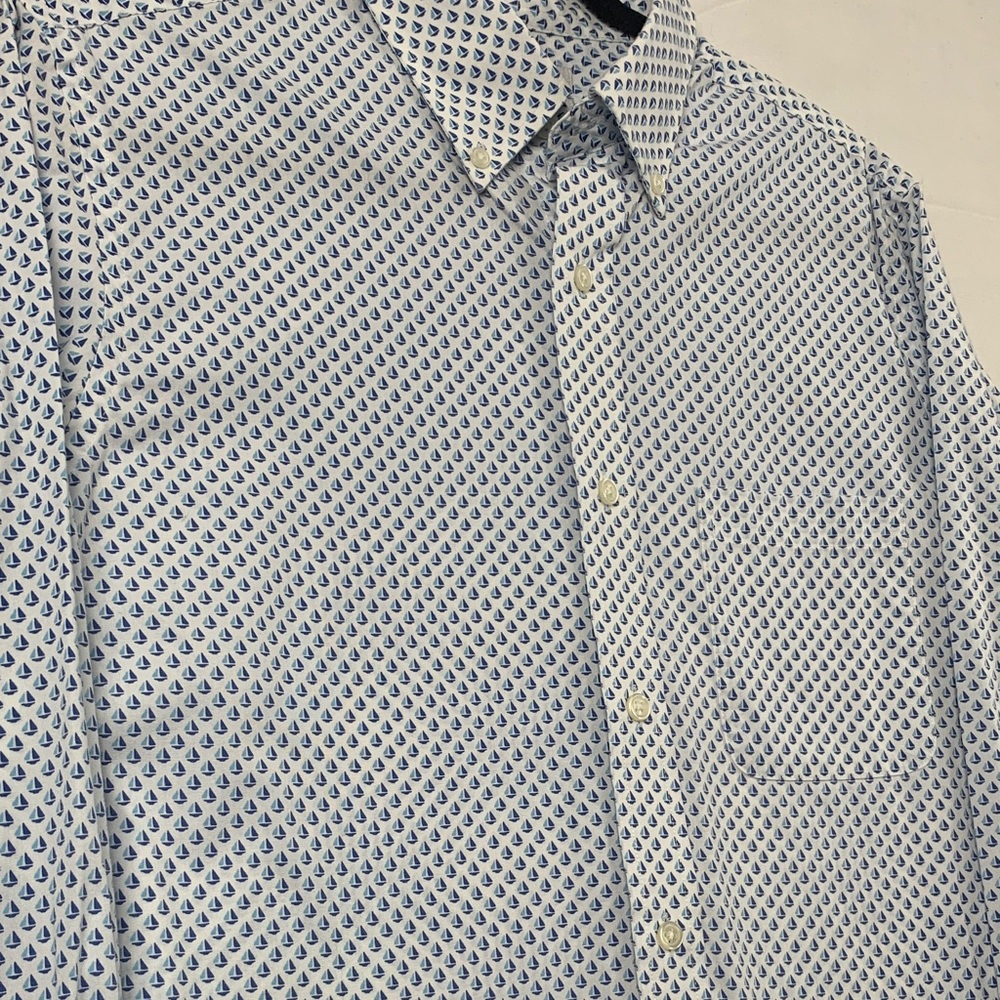 CROFT & BARROW | 15 1/2 MEN BUTTON DOWN COLLAR LONG SLEEVE | BLUE WHITE SAILBOAT